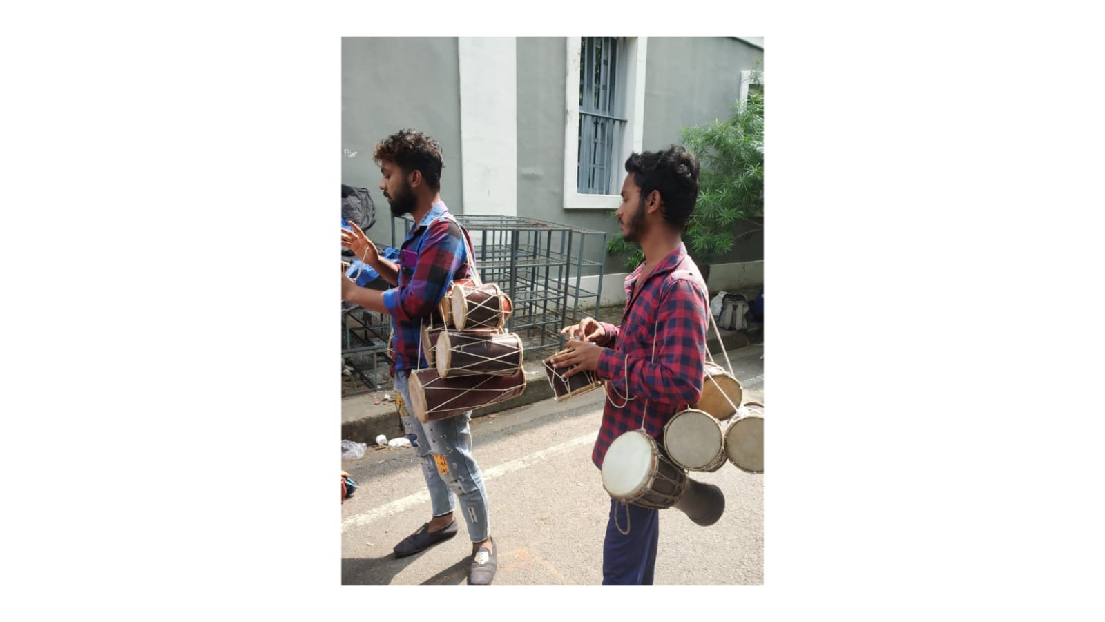 drum-seller-akshara-livelihoods